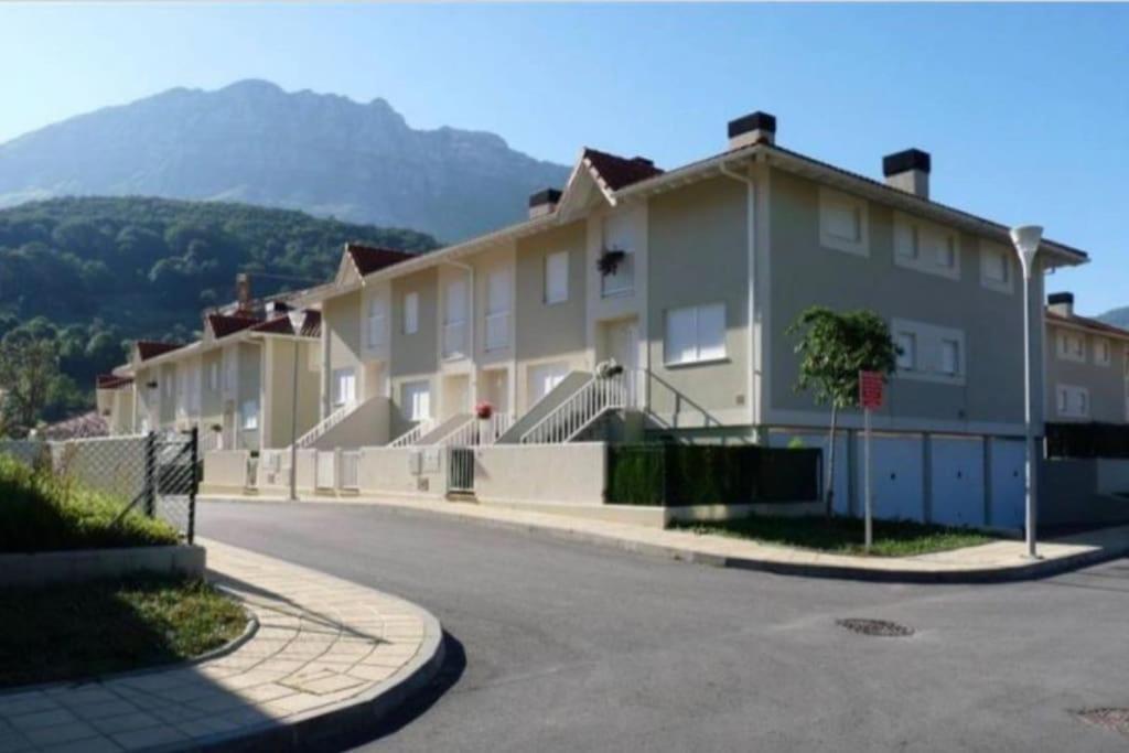 ArredondoCasa En La Montana Con Piscina De Temporada别墅 外观 照片