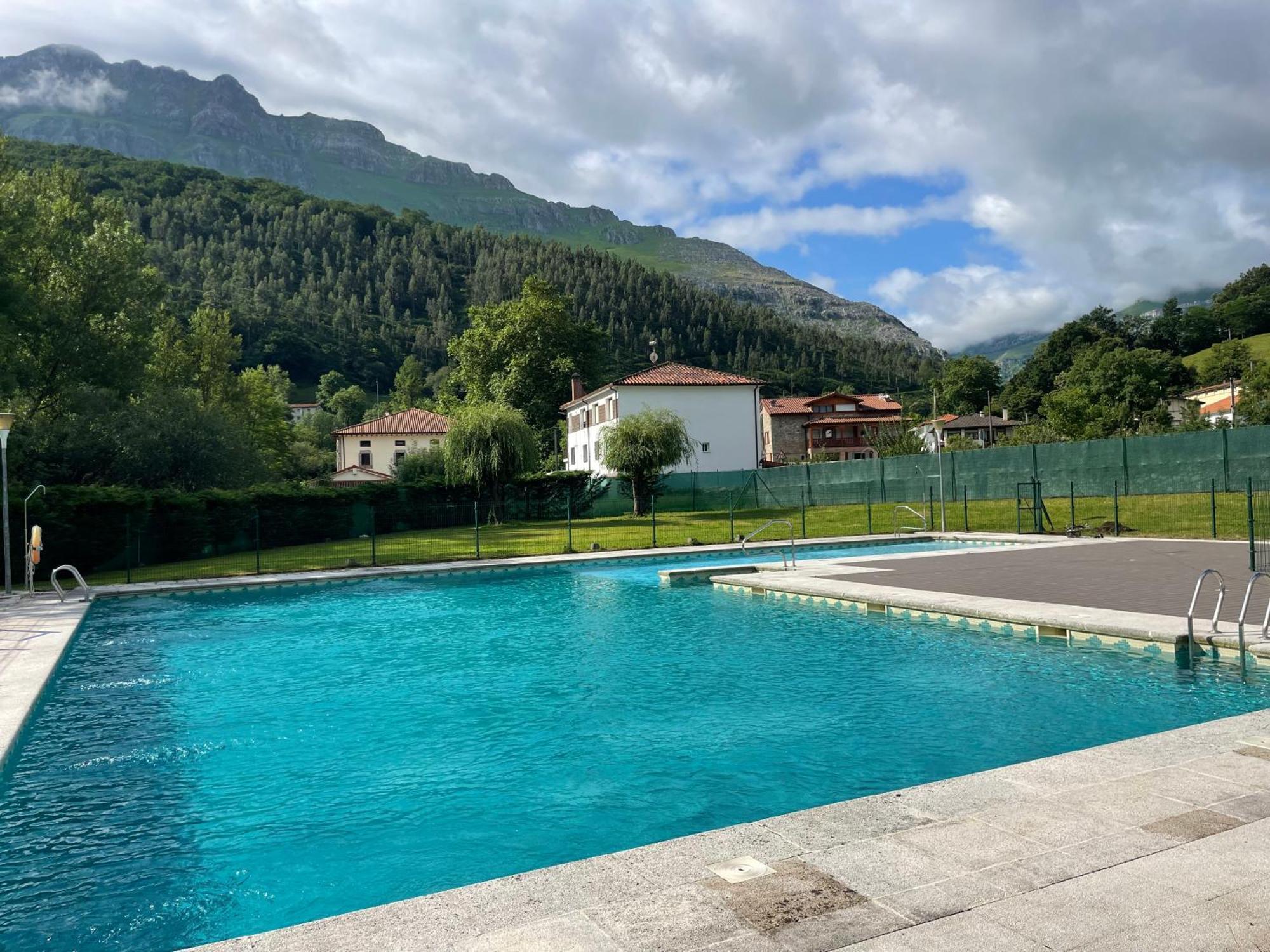 ArredondoCasa En La Montana Con Piscina De Temporada别墅 外观 照片